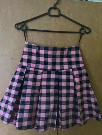 Flat or on-hanger product photo